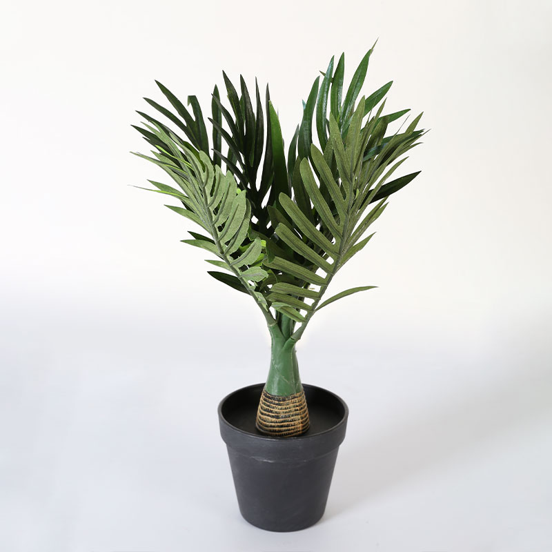 Artificial Chrysalidocarpus lutescens in black pot